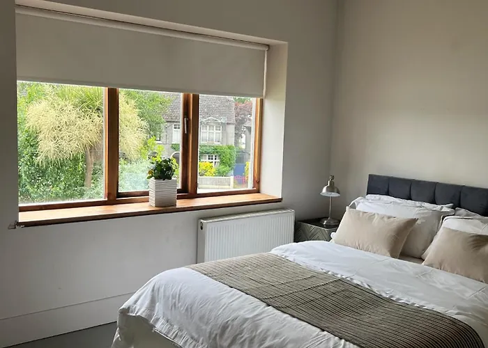 Blue Door Canal House * גלוואיי